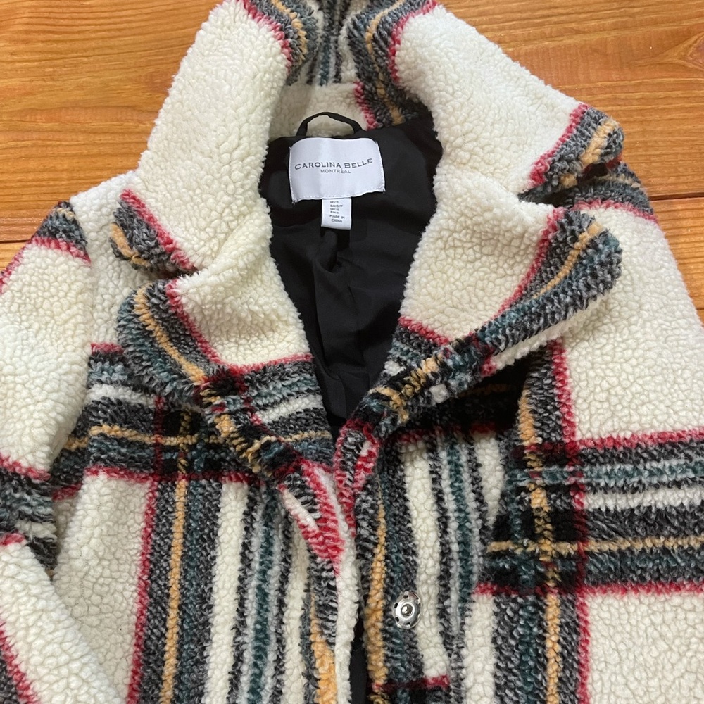 Carolina Belle Montreal. Winter overcoat. Excellent condition.
